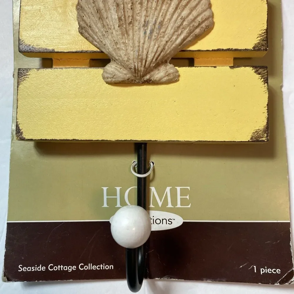 Home Inspirations Wall Hooks 1 PAIR 2 Seashell Shabby Seaside Cottage Ocean Wood